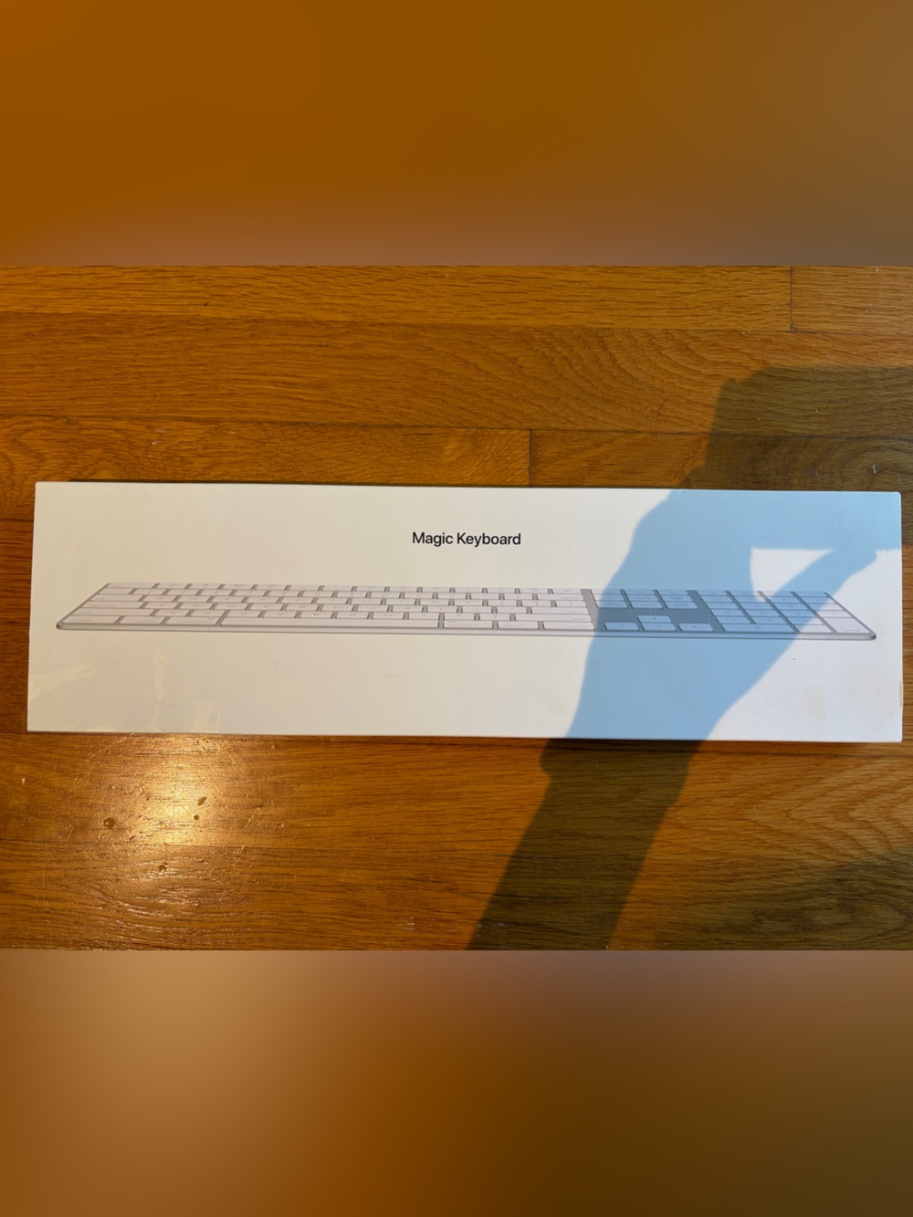 Apple White Magic Keyboard with Numeric Keypad Box
